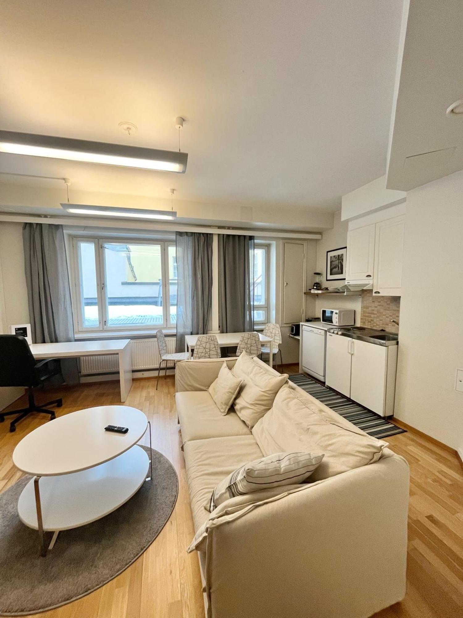 Kotimaailma Apartments Kamppi - 1Br For 3 Persons 헬싱키 외부 사진